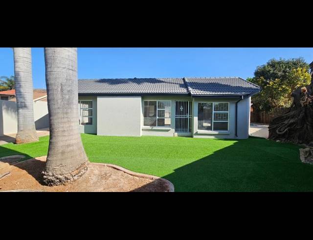 4 BEDROOM HOUSE FOR SALE IN FLORAUNA